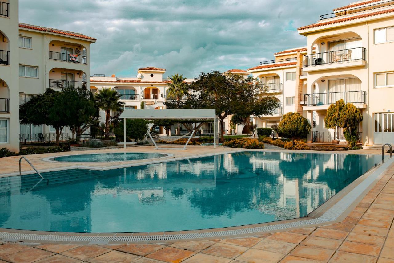 Fantastic 4 Cyprus First Line Beachfront Boghaz Eksteriør bilde