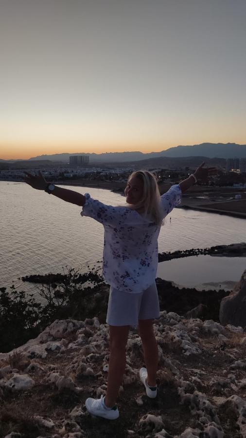 Fantastic 4 Cyprus First Line Beachfront Boghaz Eksteriør bilde
