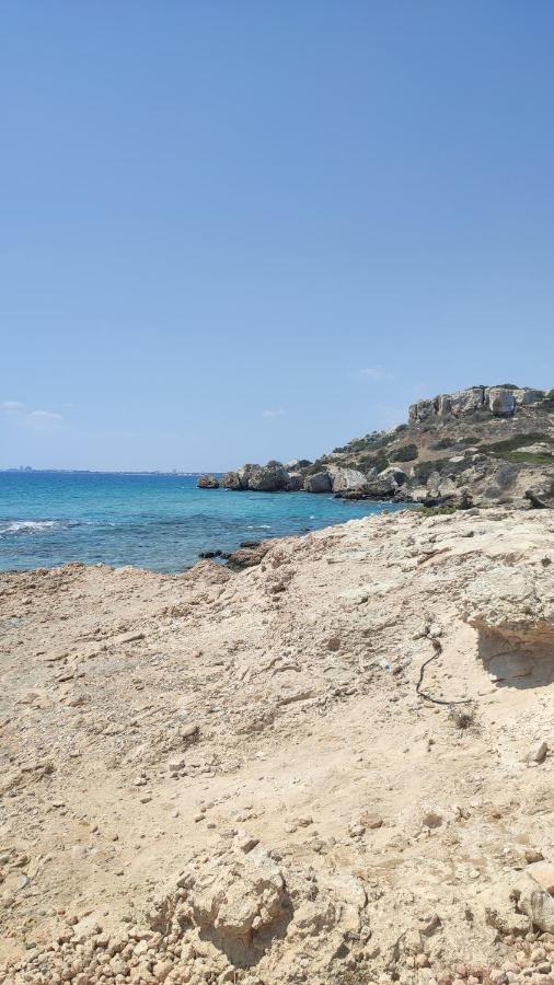 Fantastic 4 Cyprus First Line Beachfront Boghaz Eksteriør bilde